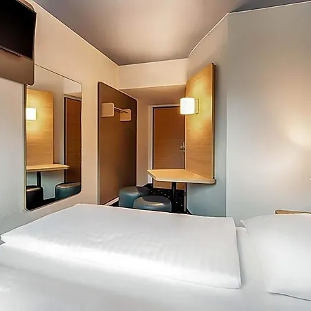 Hotel Bielefeld-ost 3*